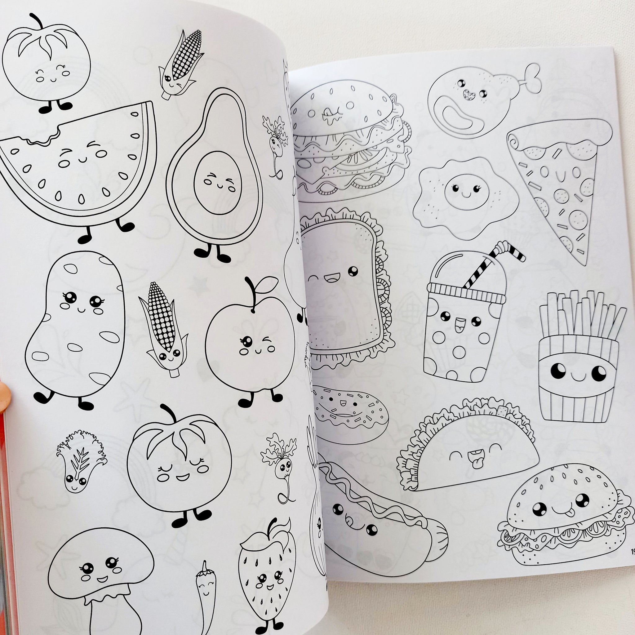 Doodle Artist - Gatos y amigos: Un libro para colorear adultos (Spanish  Edition)